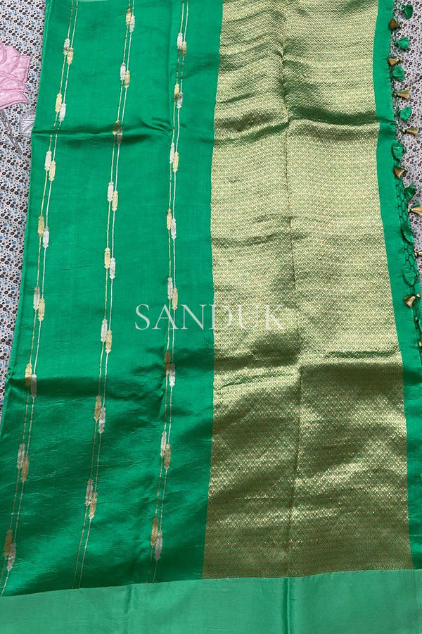 Vertical Line Silk Saree