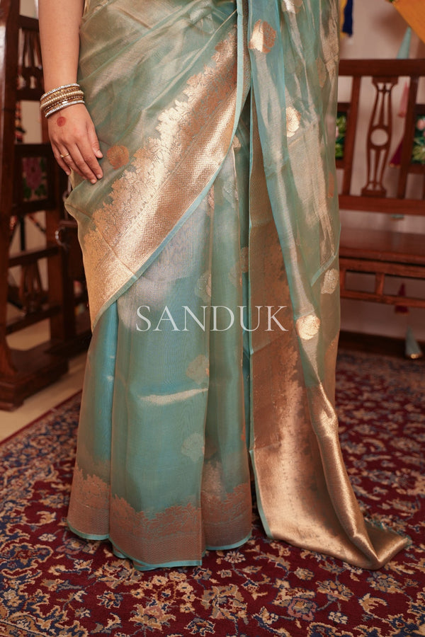Aarna (Saree)